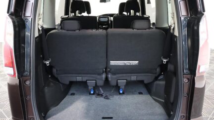 2016 Nissan Serena Hybrid Highway Star image 332289
