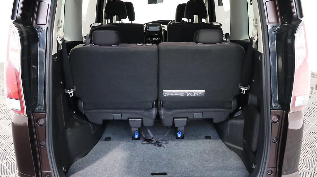 2016 Nissan Serena Hybrid Highway Star image 332289