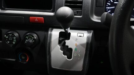 2022 Toyota Hiace DX + Toyota Safety Sense image 332908