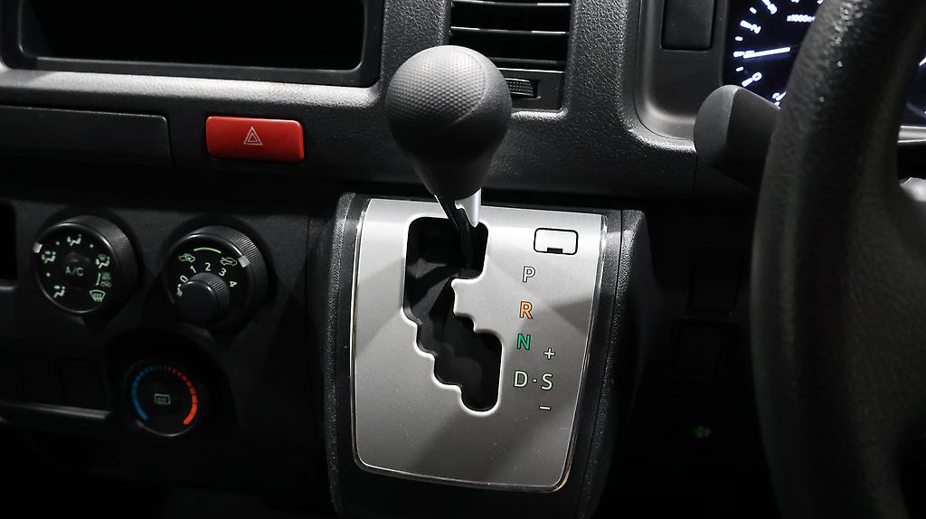 2022 Toyota Hiace DX + Toyota Safety Sense image 332908