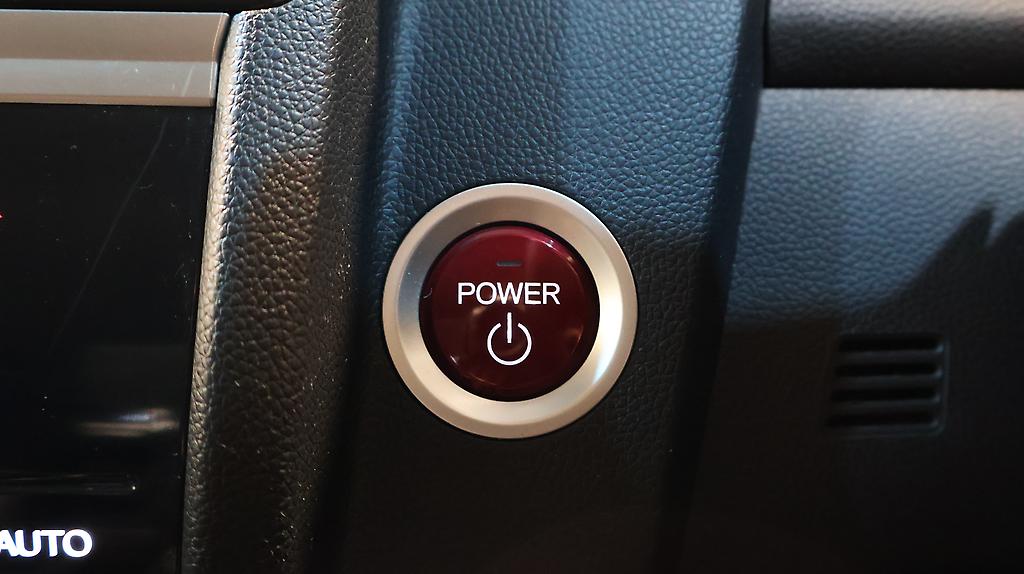 2014 Honda Fit Hybrid L Package image 335973