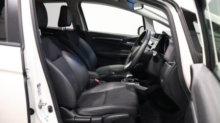 2014 Honda Fit Hybrid L Package image 335964