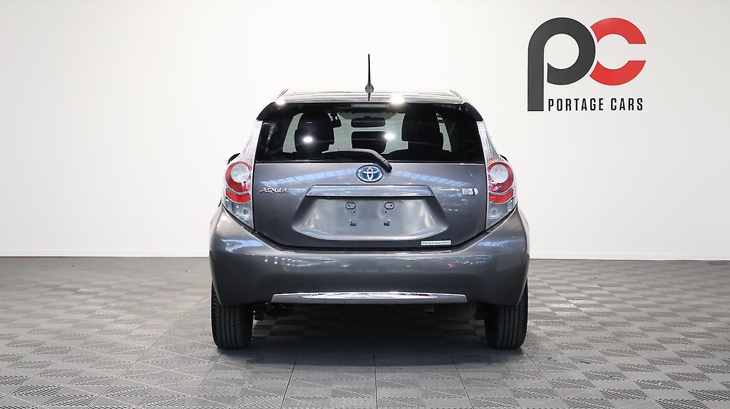 2012 Toyota Aqua G Hybrid image 335207