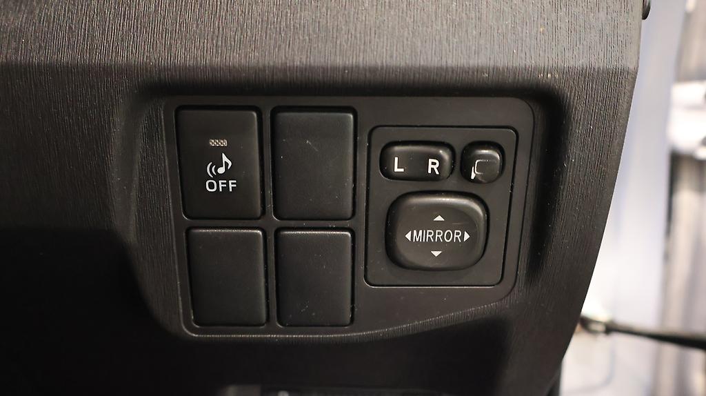 2012 Toyota Prius G Model image 335823