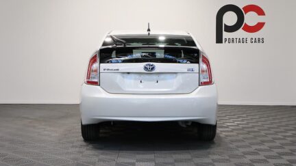 2013 Toyota Prius S Model / Push Start / Reversing Camera image 335113