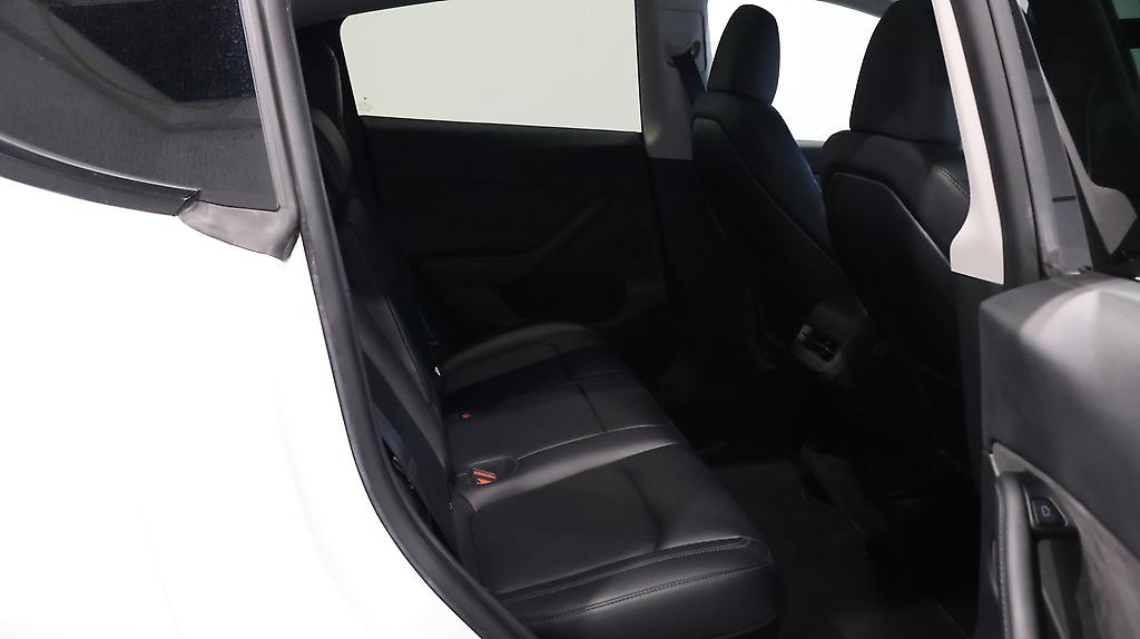 2022 Tesla Model Y REAR WHEEL DRIVE 60K image 333932