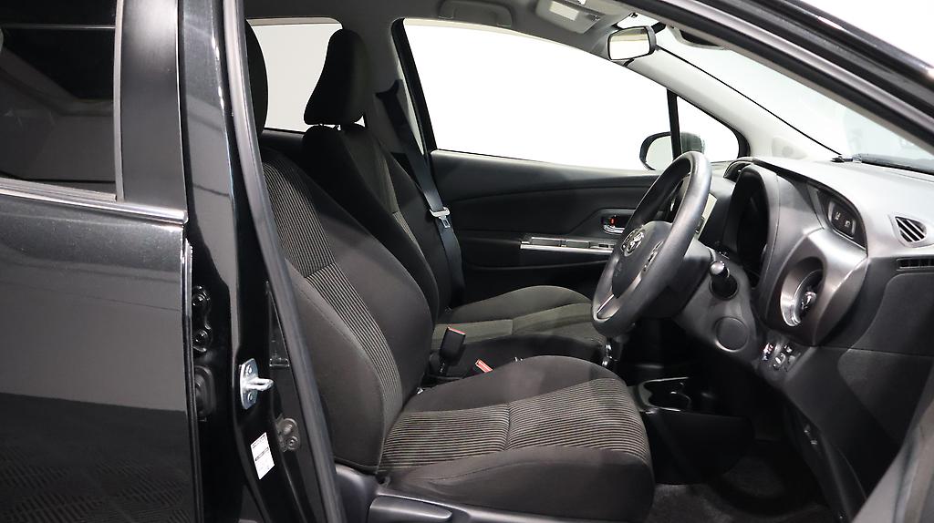 2015 Toyota Vitz image 333361