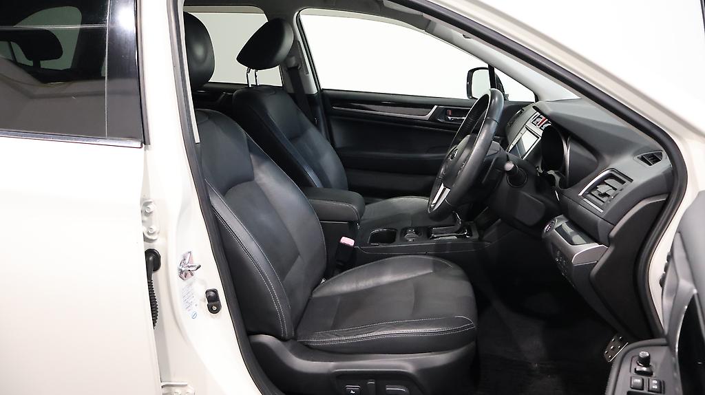 2015 Subaru Outback Limited with leather and cruise control image 332100