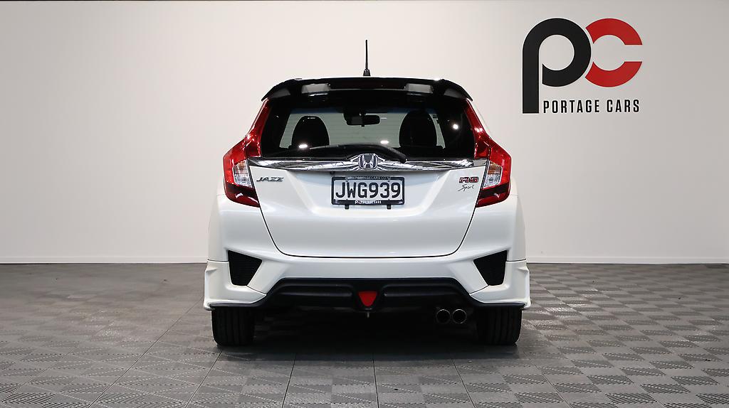 2016 Honda Jazz RS 1.5P/6MT/HA/5DR/5 image 331703
