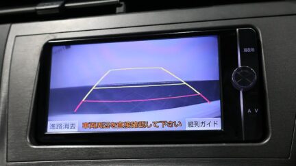 2013 Toyota Prius S Model / Push Start / Reversing Camera image 335122