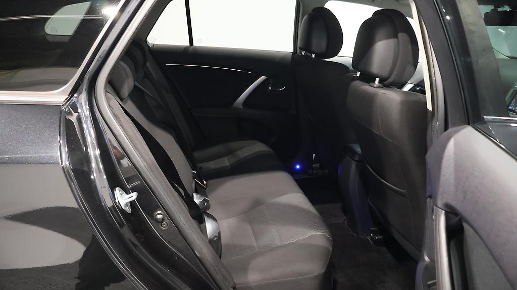 2015 Toyota Avensis Wagon Xi image 330941