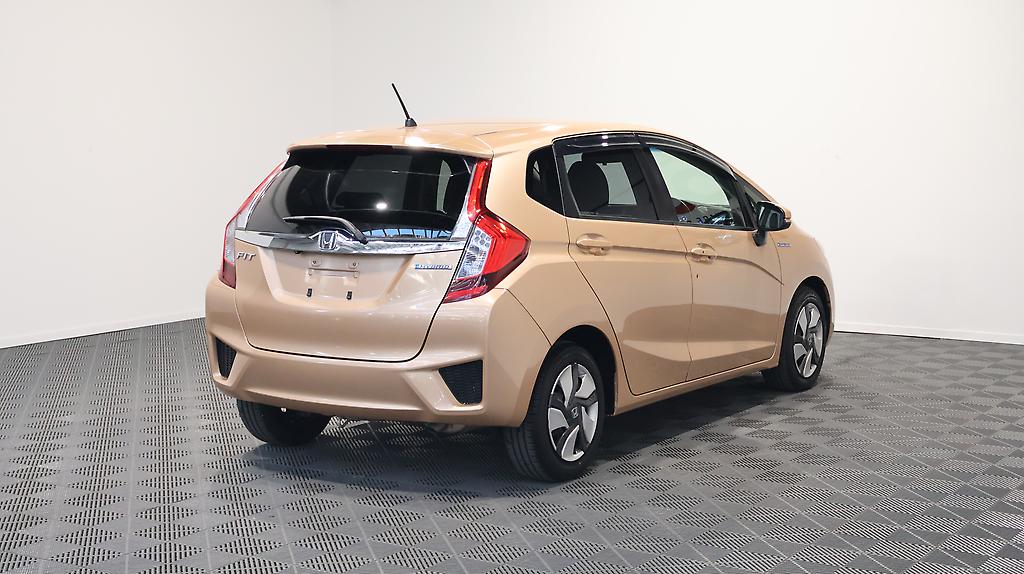 2014 Honda Fit Hybrid image 330957