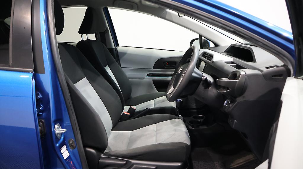2012 Toyota Aqua S model with Alloys Push Start & Reverse Camera image 336008