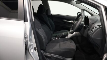 2012 Toyota Auris image 330829