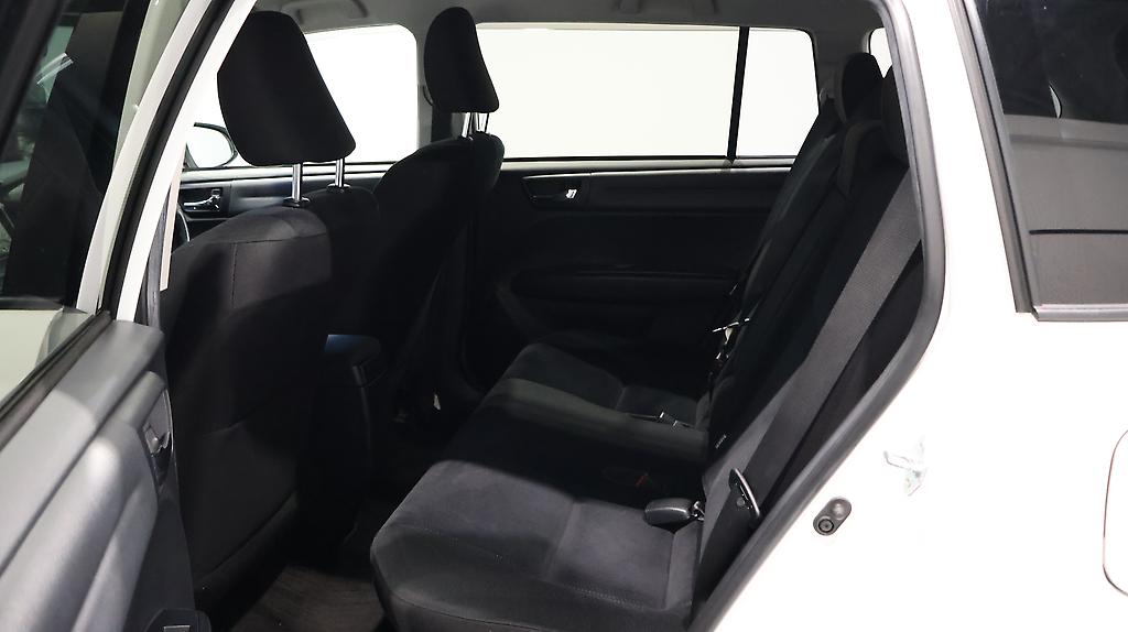 2014 Toyota Corolla Hybrid Fielder image 330871
