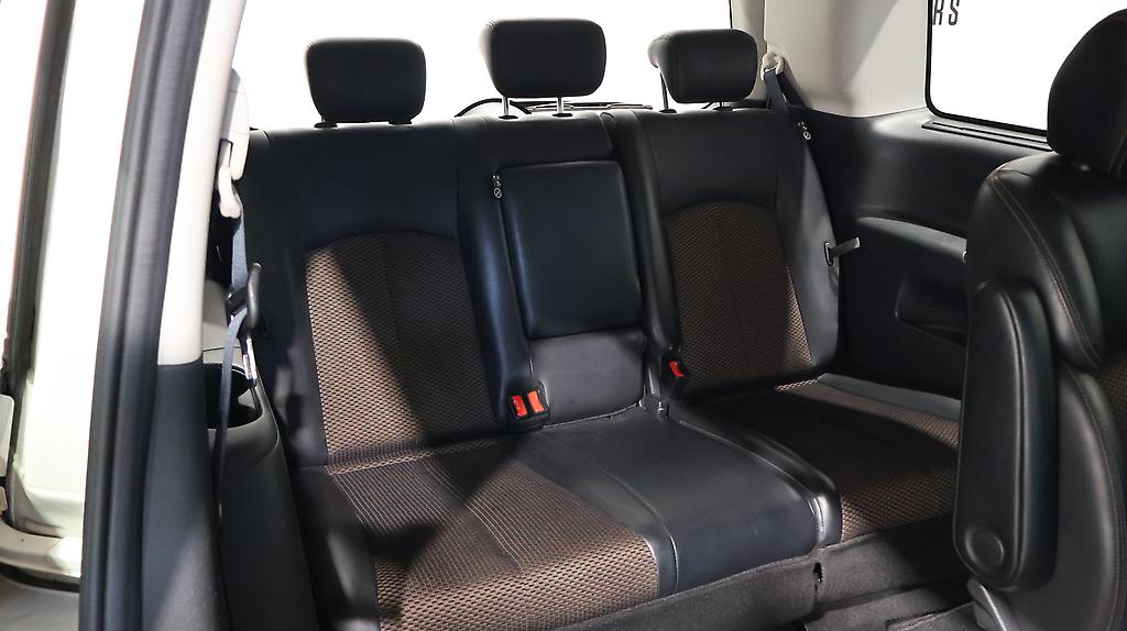 2013 Nissan Elgrand Highway Star Urban Chrome image 335550
