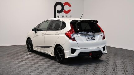 2016 Honda Jazz RS 1.5P/6MT/HA/5DR/5 image 331701