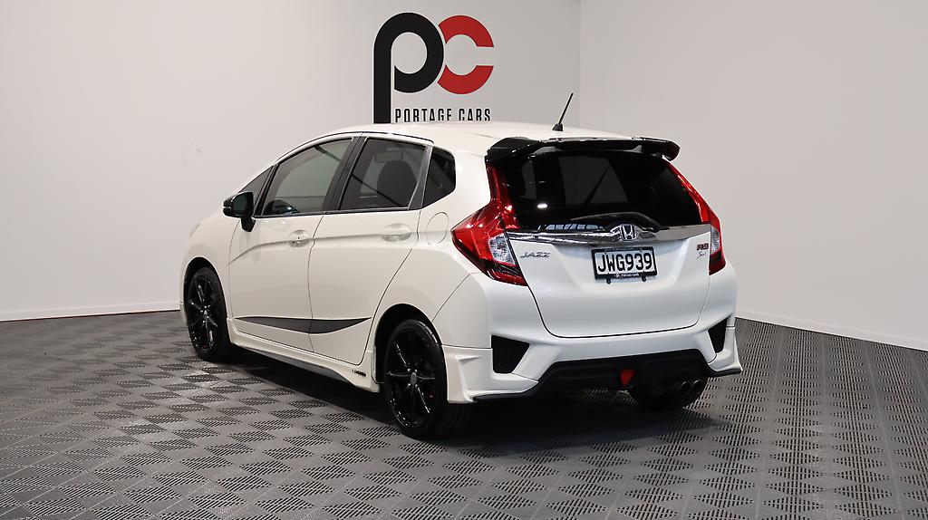 2016 Honda Jazz RS 1.5P/6MT/HA/5DR/5 image 331701
