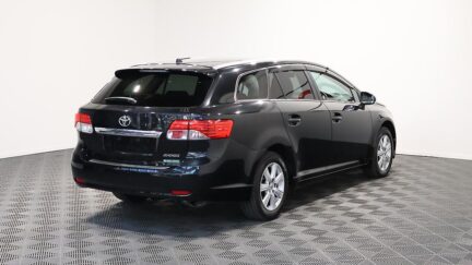 2015 Toyota Avensis Wagon Xi image 330936