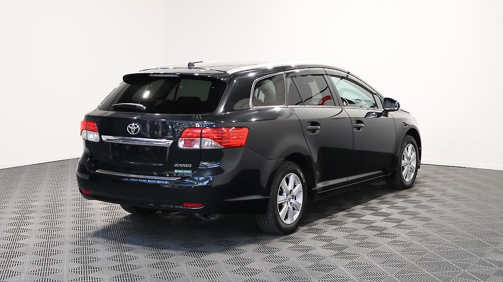 2015 Toyota Avensis Wagon Xi image 330936