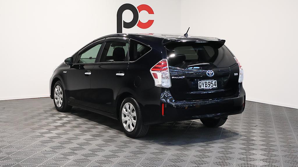 2018 Toyota Prius ALPHA image 335717