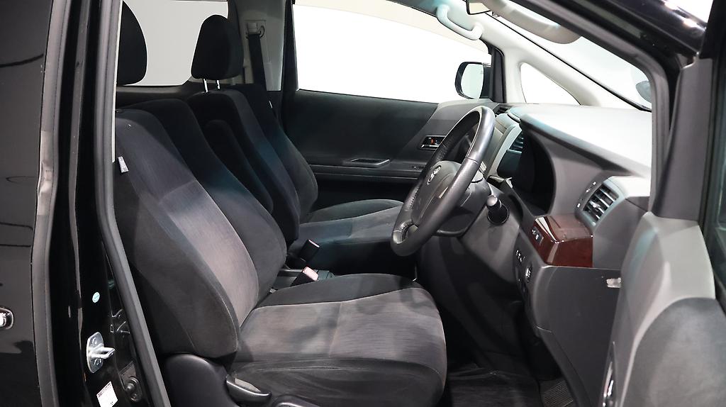 2013 Toyota Vellfire 2.4Z image 335529