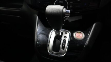 2014 Nissan Serena Highway Star S-Hybrid image 331781