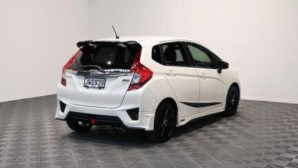 2016 Honda Jazz RS 1.5P/6MT/HA/5DR/5 image 331702