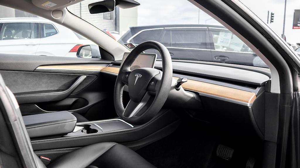 2022 Tesla Model 3 REAR WHEEL DRIVE 60K NZ NEW EV CAR image 334465