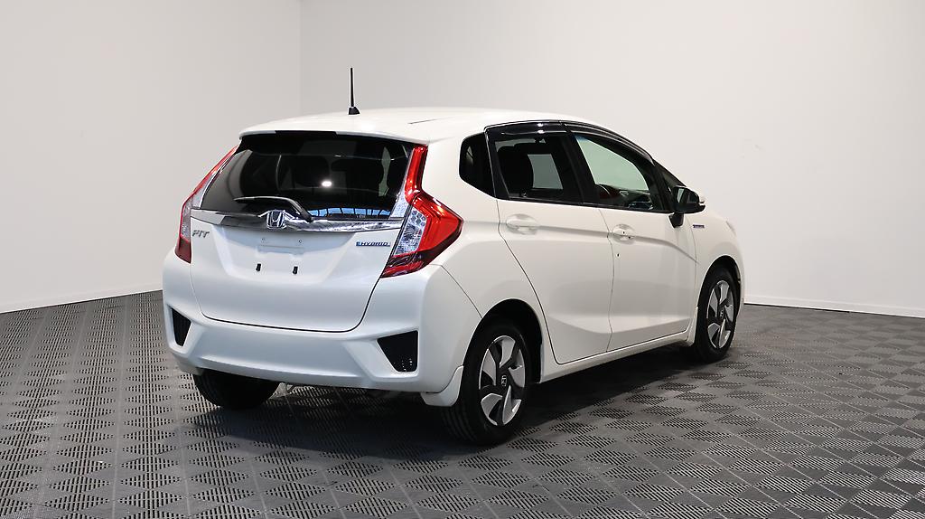 2014 Honda Fit Hybrid L Package image 335958