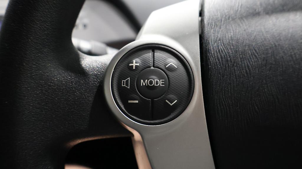 2012 Toyota Prius S Model ** Push Start with Alloys image 333257