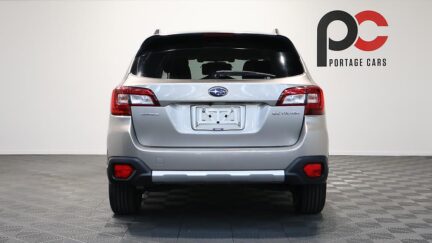 2015 Subaru Outback Limited AWD with Leather and Cruise image 335479