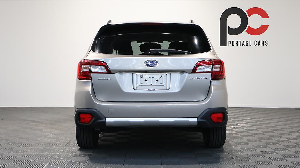 2015 Subaru Outback Limited AWD with Leather and Cruise image 335479