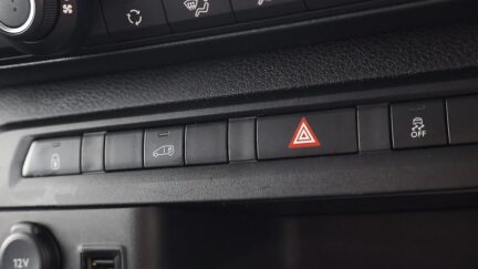 2023 Peugeot Expert MWB 2.0DT/8AT image 335079