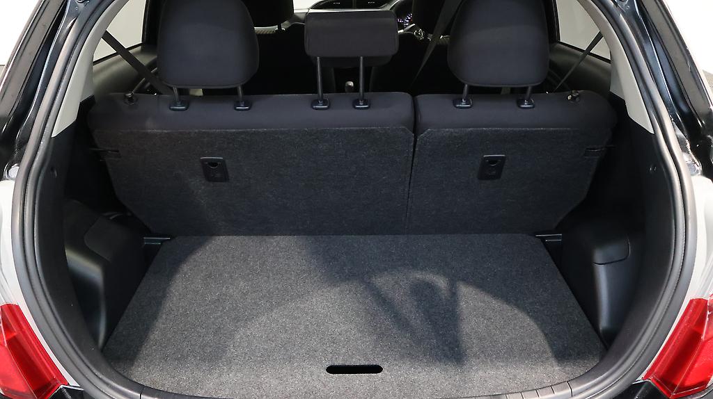 2015 Toyota Vitz image 333357
