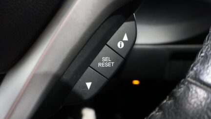 2015 Honda Shuttle Hybrid Z image 331353