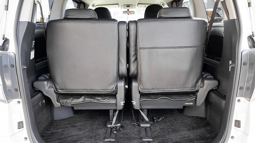 2012 Toyota Vellfire 7 seater , Parking sensor Leather covers image 330817
