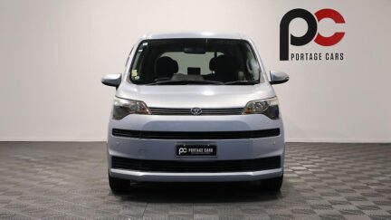 2013 Toyota Spade F Model image 336021