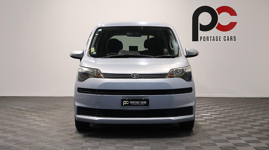 2013 Toyota Spade F Model image 336021
