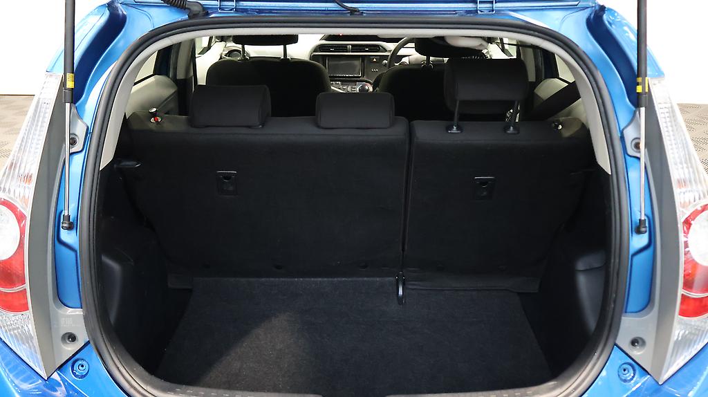 2012 Toyota Aqua S model with Alloys Push Start & Reverse Camera image 336004