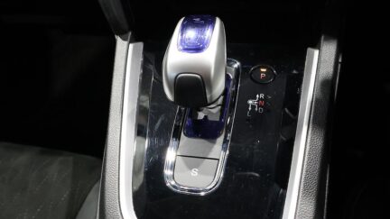 2015 Honda Shuttle Hybrid Z image 331348