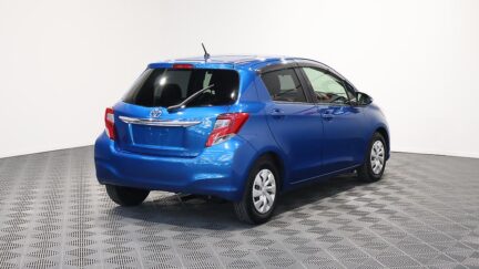 2015 Toyota Vitz image 333743