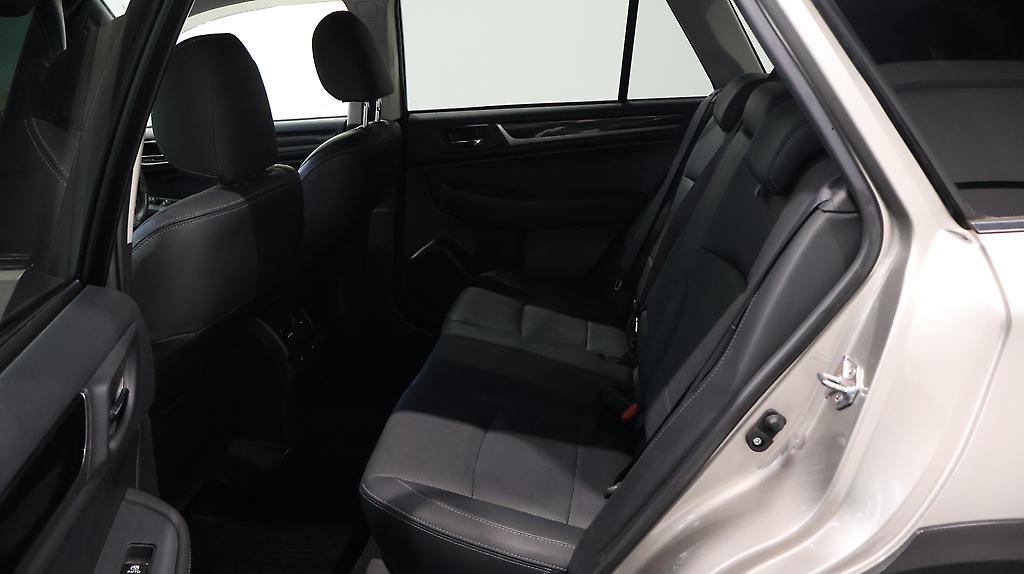 2014 Subaru Outback Limited AWD image 331900