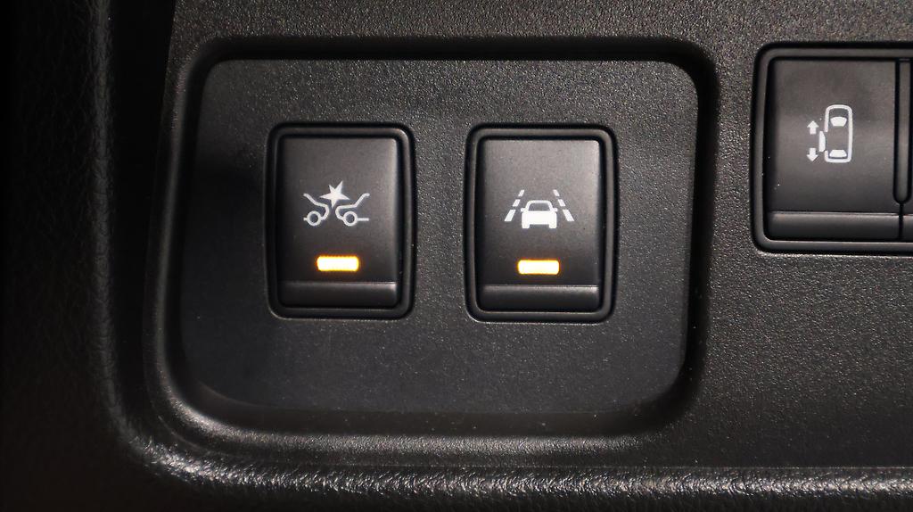 2014 Nissan Serena Highway Star S-Hybrid image 334100
