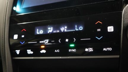 2015 Honda Shuttle Hybrid Z image 331347