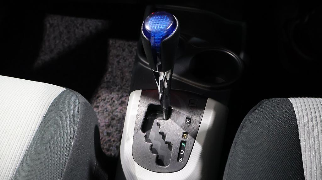 2013 Toyota Aqua S Model – Push Button Start – Reverse Camera image 336103