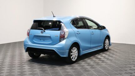 2013 Toyota Aqua S Model – Push Button Start – Reverse Camera image 336090