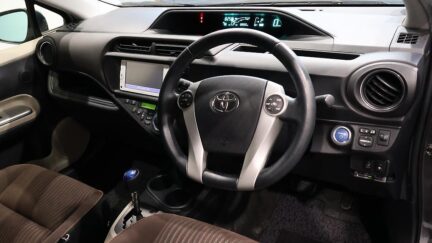 2012 Toyota Aqua G Hybrid image 335214
