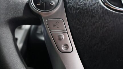 2018 Toyota Prius ALPHA image 335735