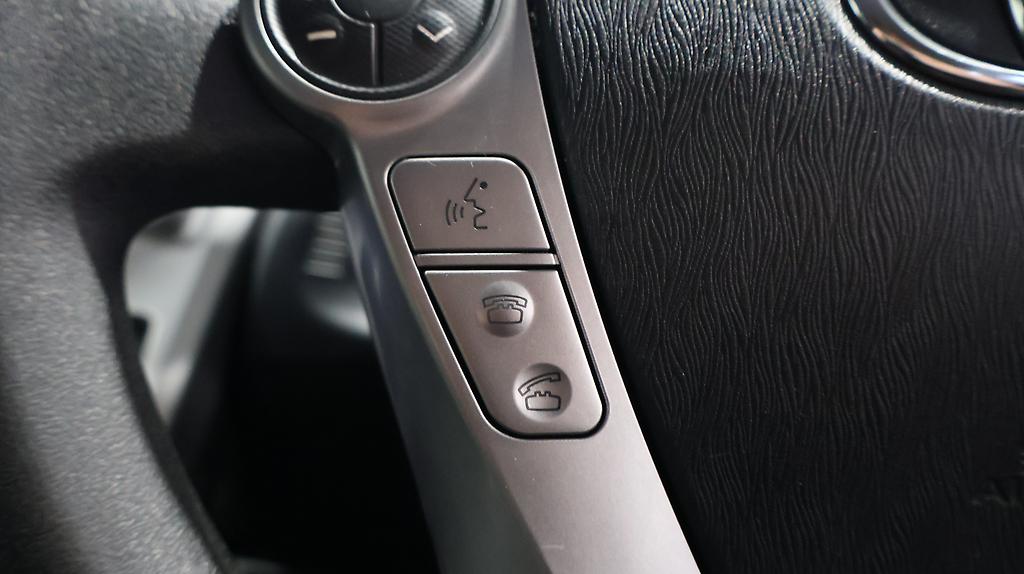 2018 Toyota Prius ALPHA image 335735
